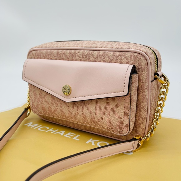 Michael Kors Medium Packet Camera Xbody Bag Ballet - Picture 3 of 13